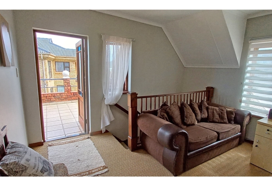 2 Bedroom Property for Sale in Hersham Western Cape